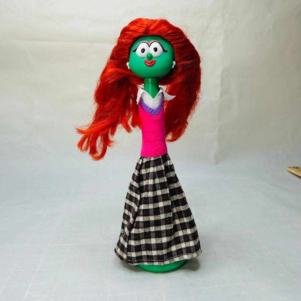 VeggieTales Petunia Rhubarb 10" Dress Up Doll Complete original dress 2012 RARE